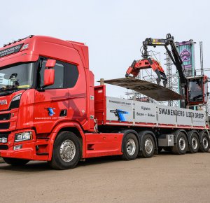 Voorkeur van chauffeur telt mee bij Swanenberg Swanenberg IJzer Groep neemt weer Scania V8 in gebruik