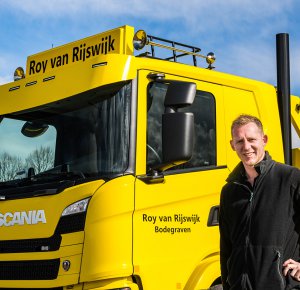  Van Rijswijk neemt Scania bergingsvoertuig in gebruik