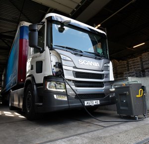 GETEC neemt Scania 25P als BEV terreintrekker in gebruik