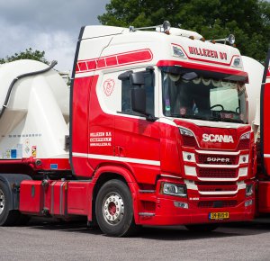 Wederom tien Scania Super trucks voor Nillezen, ‘Vijf procent zuiniger