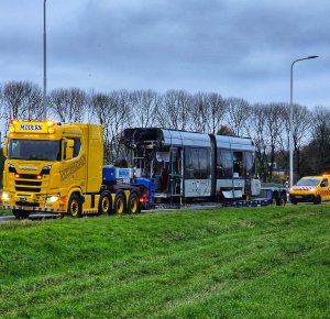 Modern Berging uit Utrecht kiest voor Scania 590S V8 zwaartransporttrekker
