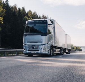 Volvo Trucks bereikt mijlpaal met verkoop van 10.000 LNG-trucks wereldwijd