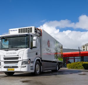 Huuskes zet volgende stap in elektrificatie met twee Scania 23P bakwagens