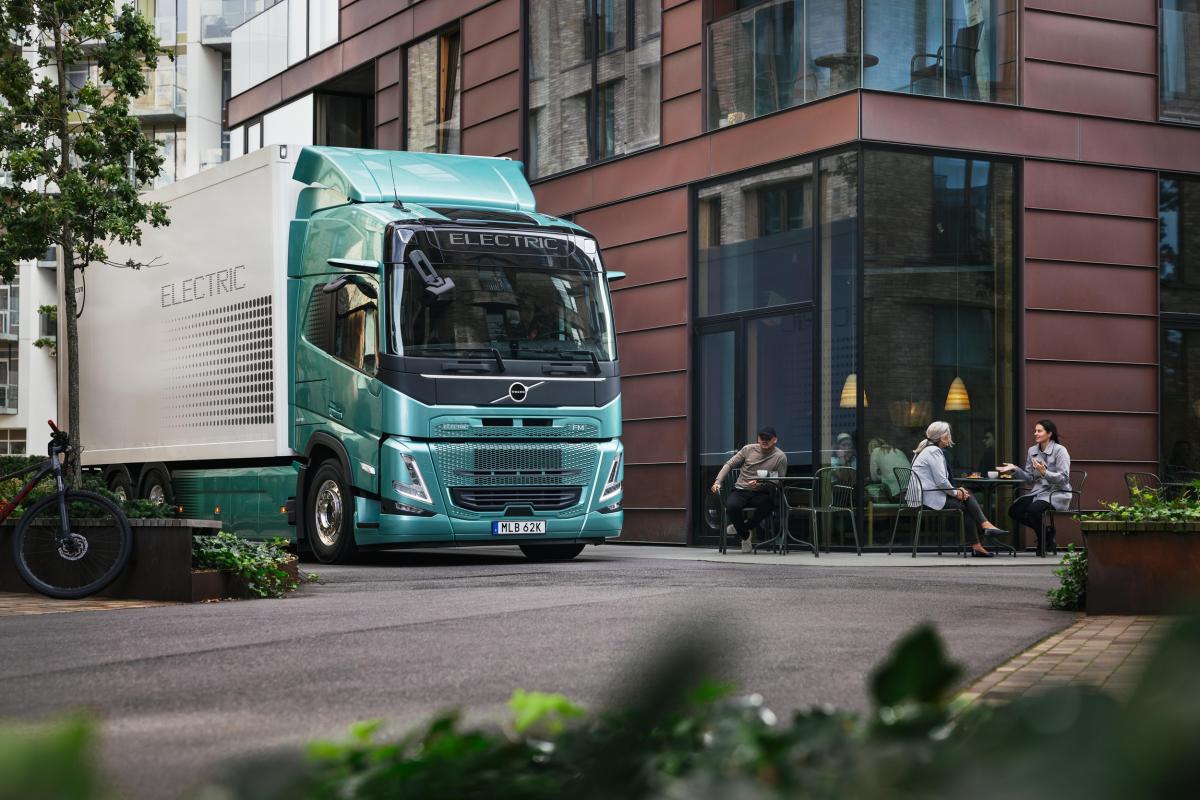 Twee Scania 420G 8x4 Wide Spread kippers versterken transportvloot van Raijmakers